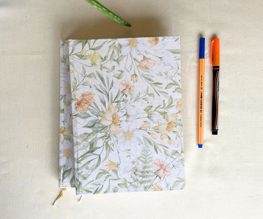 Bullet journal - Lora